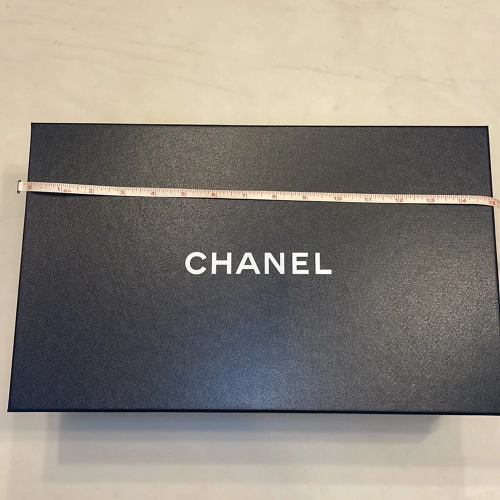 100% authentic Chanel Box - Picture 6 of 8